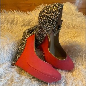 2 tone wedge pumps with some strap!